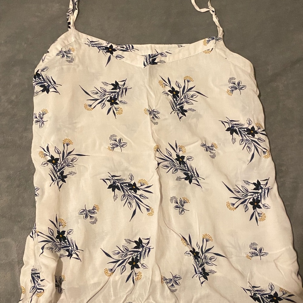 GAP White Ruffled Tiered Sleeveless Camisole